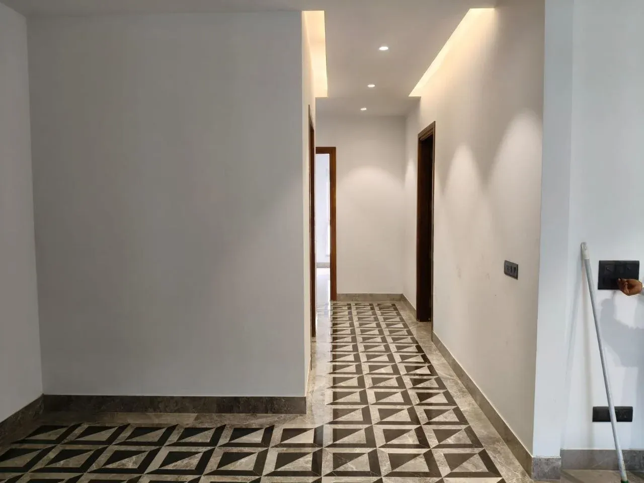4 BHK Apartment For Rent In Defence Colony